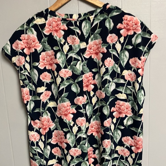 Jodifl Floral Top Blouse Tank Large Navy & Pink NWT New with Tags - Picture 11 of 13